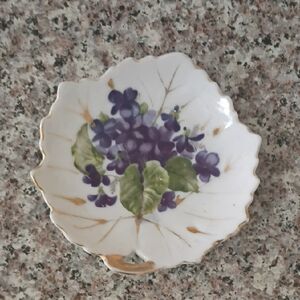Vintage Floral Scalloped Trinket Dish